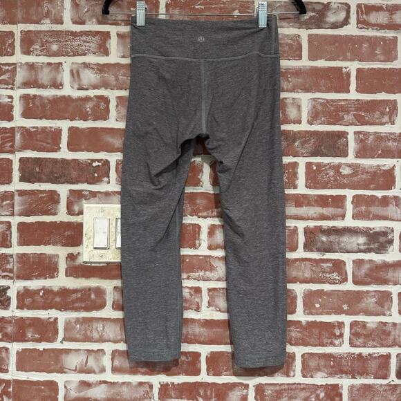 Lululemon Wunder Under Crop Leggings in Heathered Gray, size 4 EUC - Picture 2 of 10